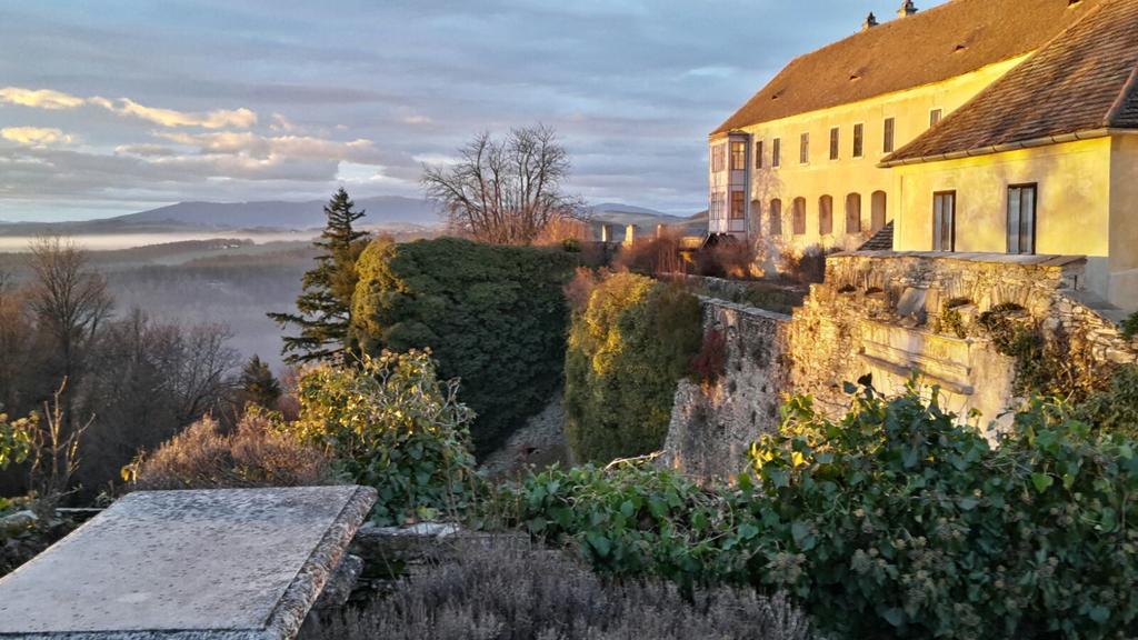 Burg Bernstein Ξενοδοχείο Εξωτερικό φωτογραφία